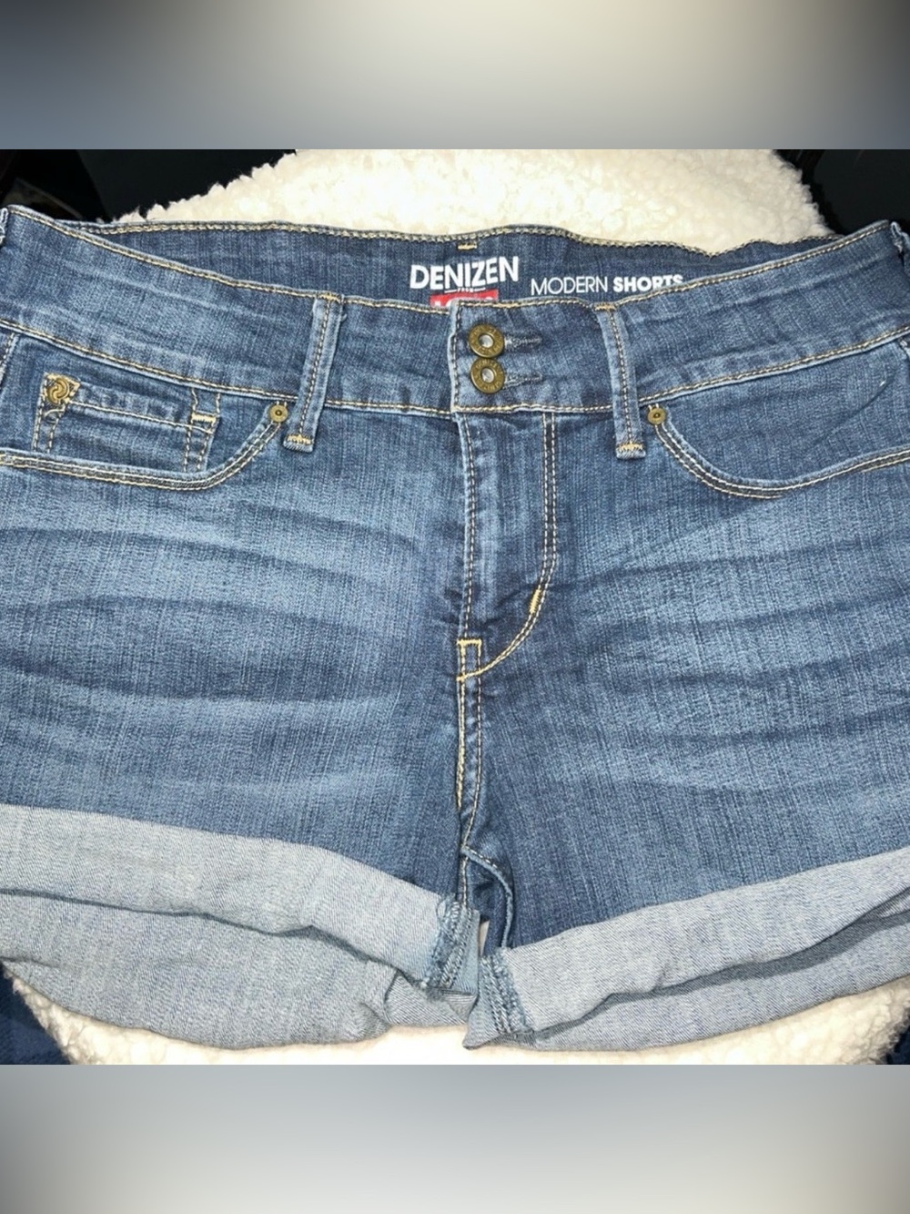 Denizen from Levi’s Modern Cuffed Denim Shorts Size 4 Stretch